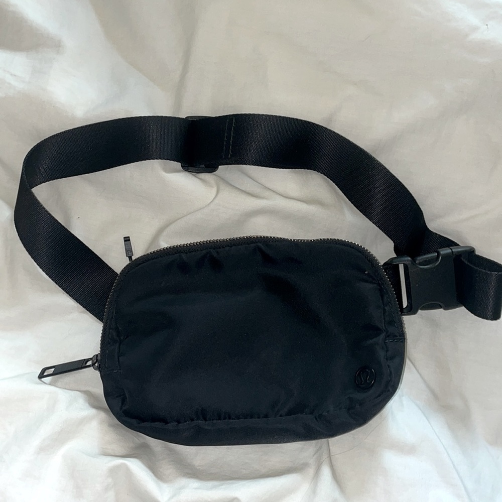 Lululemon OG Wear Everywhere Belt Bag 1mL